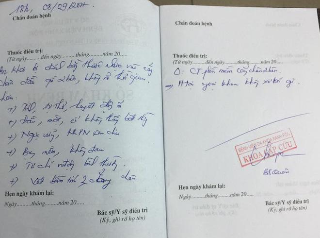 Hà Nội: Vào lớp muộn, học sinh tiểu học bị cô giáo đánh tím tái hai chân đến gãy thước?-3