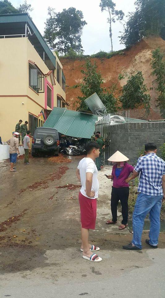 Lào Cai: Mưa lớn gây sạt lở đất, đè bẹp nhà dân-2
