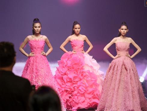 Chung kết Next Top 2017: sàn diễn thời trang 'lỗi' nhất năm vì trang phục và catwalk quá tệ