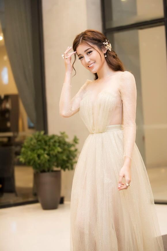 Tin sao Việt 10/9: Đàm Vĩnh Hưng lên tiếng vụ Hà Hồ bị chỉ trích đeo khẩu trang khi đi làm từ thiện-4