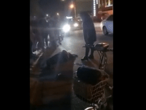 Cái kết đắng cho người phụ nữ vừa già vừa xấu có chồng con vẫn cặp kè với đàn ông có vợ-2