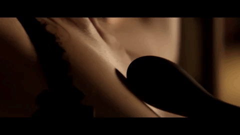 Khán giả ‘đỏ mặt’ với loạt cảnh nóng trong teaser phần cuối ’50 sắc thái’-6