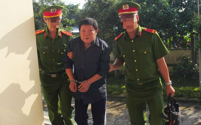 Hoãn xét xử vụ cháu gái 10 tuổi bị ông nội xâm hại ở Vĩnh Long-1