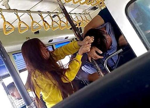 Tiếp viên đánh nhau với đôi nam nữ trên xe buýt ở Sài Gòn-2