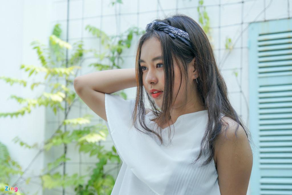 9X xinh đẹp đóng MV cùng Mỹ Tâm, giỏi 2 ngoại ngữ, rất thích chơi game-2