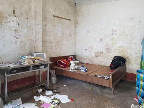 Lương thấp, một thầy giáo bỏ biên chế đi làm thợ xăm Tattoo-4