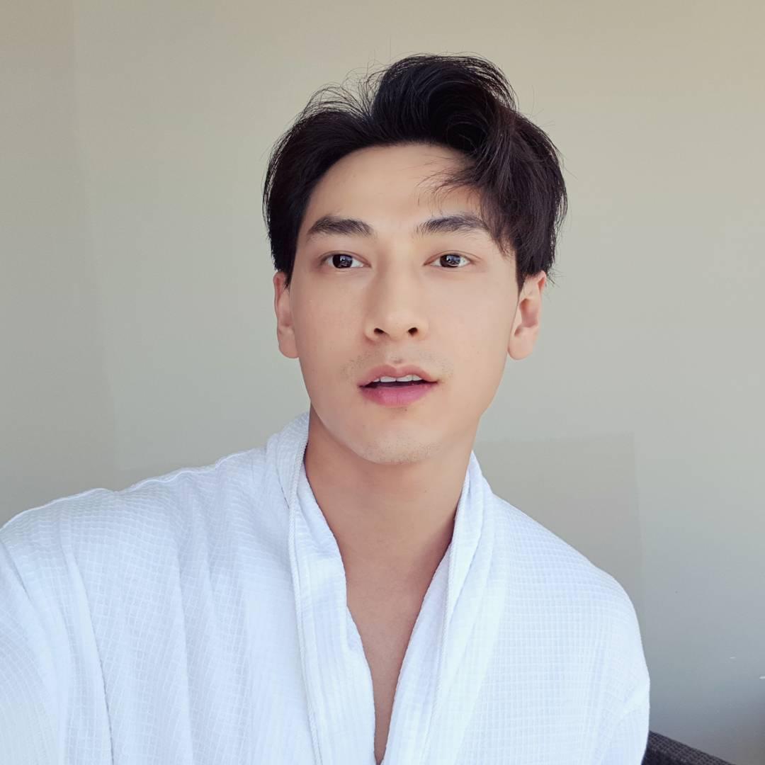 Tin sao Việt 12/9: Phan Hiển khoe ảnh ngời ngời hạnh phúc bên Khánh Thi-5