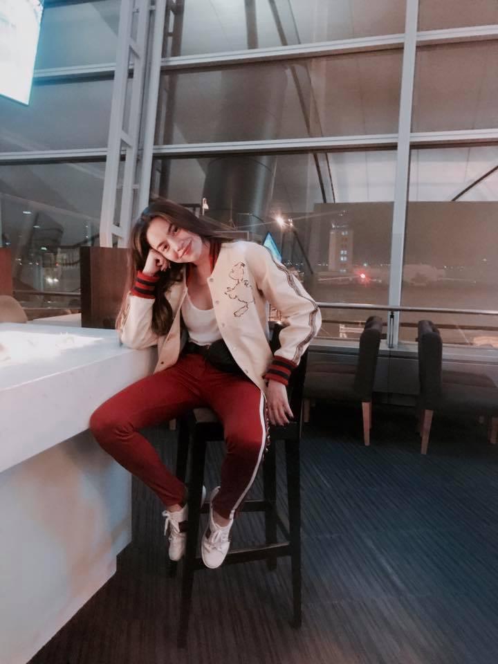 Cứ đen - trắng mà diện, street style của Kỳ Duyên vươn lên top sao mặc đẹp nhất tuần này-5