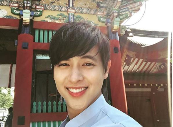 Trai Thái chưa qua chỉnh sửa mà đẹp như giai Hàn lại còn cực đa tài-2