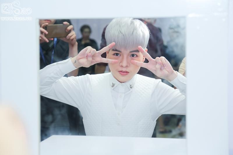 Sau 2 tháng, gương mặt Đức Phúc đã mềm hơn sau ca đại phẫu thuật gây shock-5