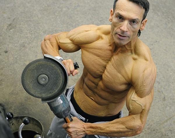 Choáng khi thấy người đàn ông 48 tuổi bị quắt hết mỡ cơ thể-1