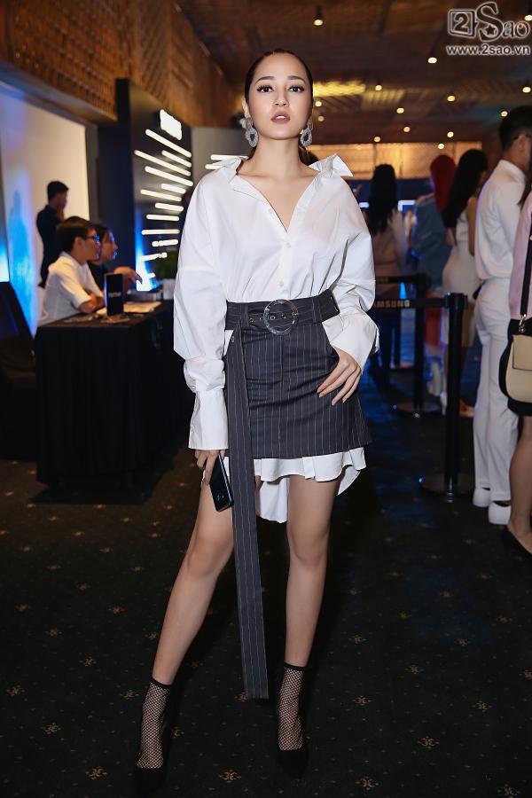 Xứng danh chị Đại, Thanh Hằng chặt đẹp đàn em trên thảm đỏ-5