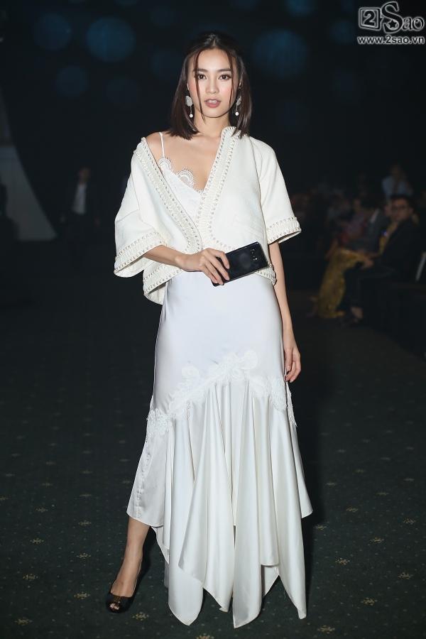 Xứng danh chị Đại, Thanh Hằng chặt đẹp đàn em trên thảm đỏ-6