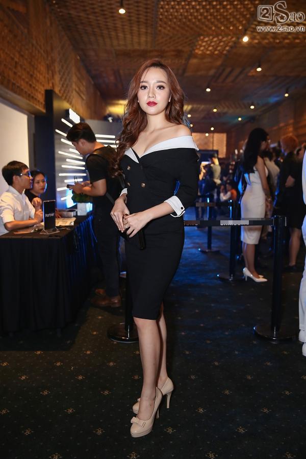 Xứng danh chị Đại, Thanh Hằng chặt đẹp đàn em trên thảm đỏ-14