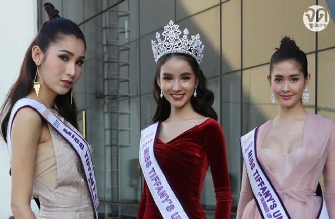 Hoa hậu chuyển giới xinh đẹp của Thái Lan bị ghẻ lạnh-1