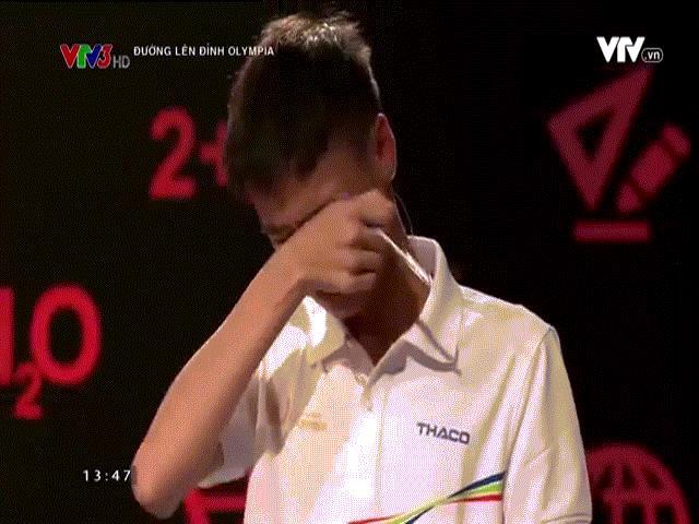 Thí sinh được phong thánh khóc trong cuộc thi mở màn Đường lên đỉnh Olympia-1