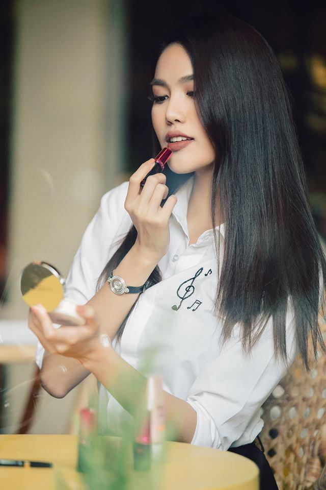 Tin sao Việt 14/9: Lê Phương khóc nức nở khi thấy cuộc đời mình lên phim-6