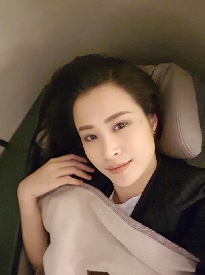 Tin sao Việt 14/9: Lê Phương khóc nức nở khi thấy cuộc đời mình lên phim-7