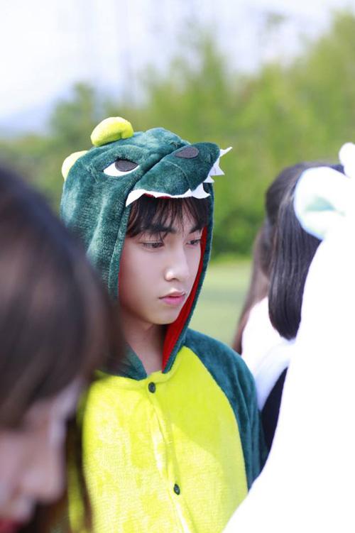 Đẹp trai, hát hay, nhảy giỏi lại còn được giải quốc gia và tuyển thẳng vào đại học - chàng trai hoàn hảo hết phần thiên hạ đây rồi!-1