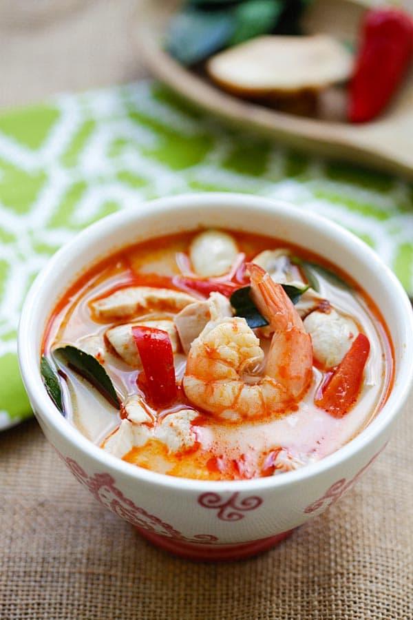 Tuyệt chiêu chế biến món súp tôm nước dừa kiểu Thái-3