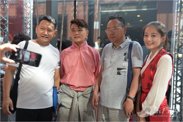 Ngày nhập học, lò đào tạo minh tinh hàng đầu Trung Quốc toàn thấy trai đẹp gái xinh-3