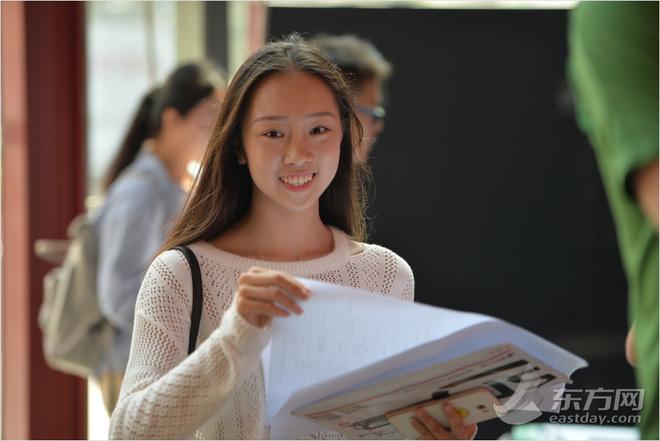 Ngày nhập học, lò đào tạo minh tinh hàng đầu Trung Quốc toàn thấy trai đẹp gái xinh-7