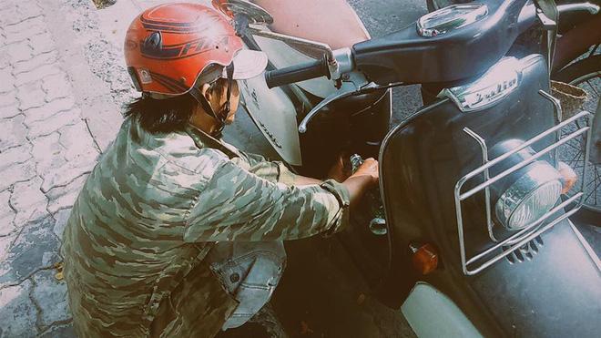 Đang đi giữa đường vắng thì hết xăng, cô gái gặp người đàn ông bặm trợn đi tới và nói câu sẽ khiến ta mỉm cười-2