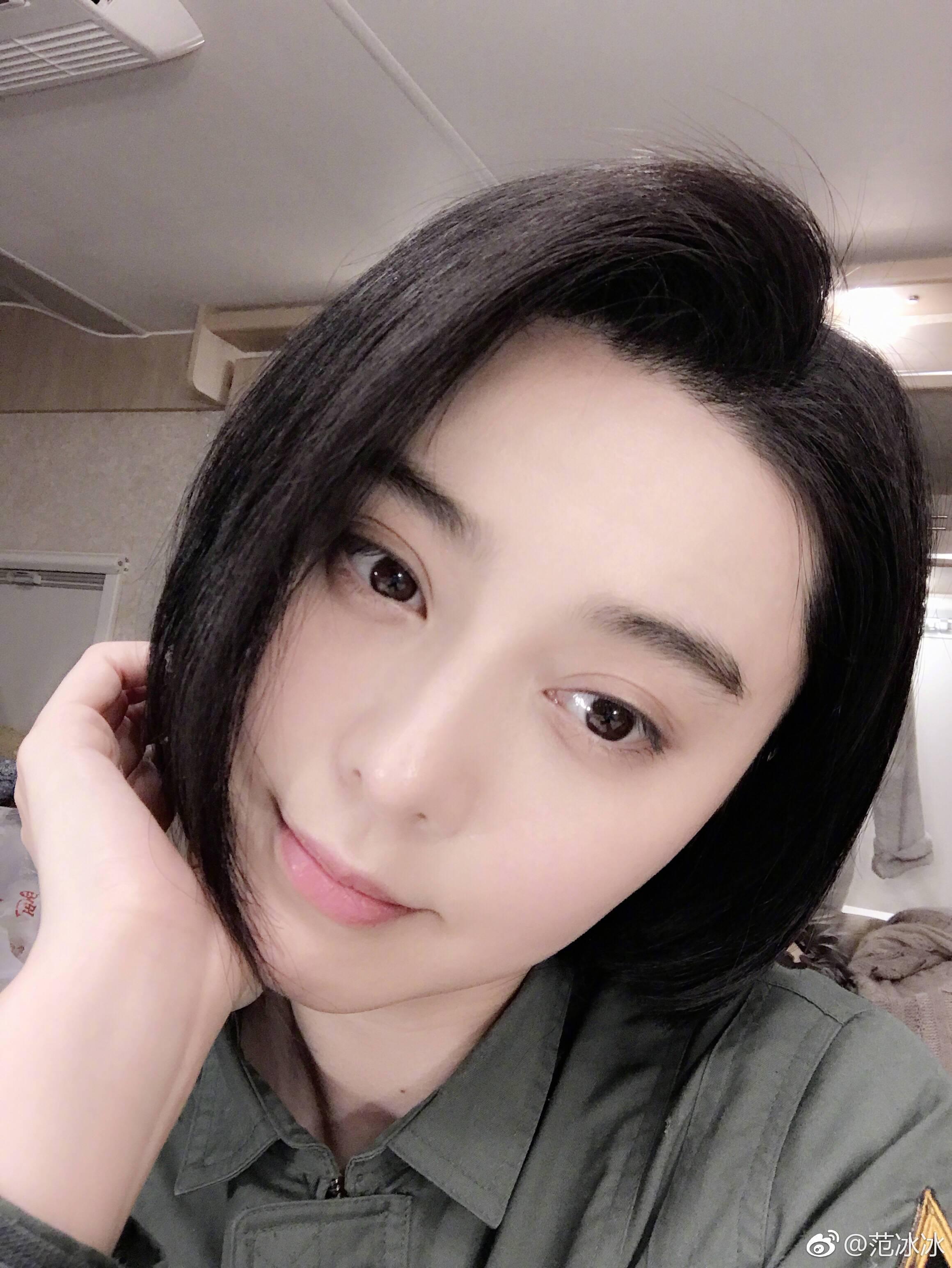 Điểm danh những kho báu triệu đô trên cơ thể các ngôi sao Hoa ngữ-10