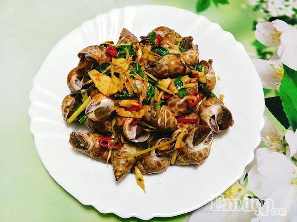 Ngày mưa, vào bếp tự làm ốc hương xào sả ớt ngon quên sầu-8