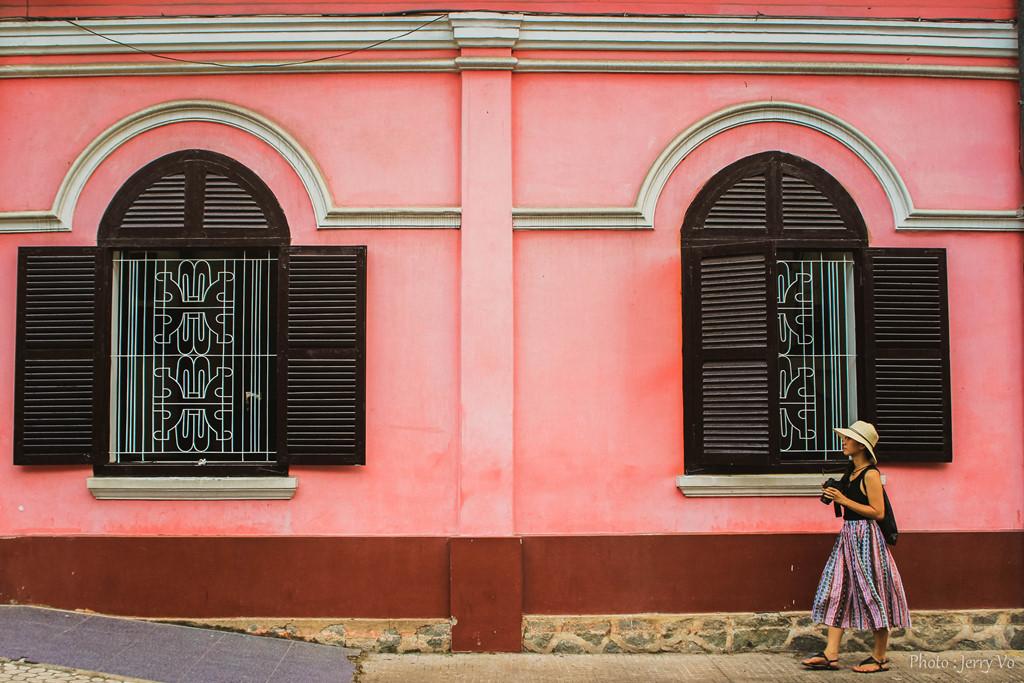 Nhà thờ màu hồng hút khách sống ảo giữa Sài Gòn-8