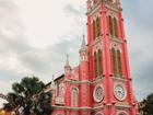 Nhà thờ màu hồng hút khách 'sống ảo' giữa Sài Gòn