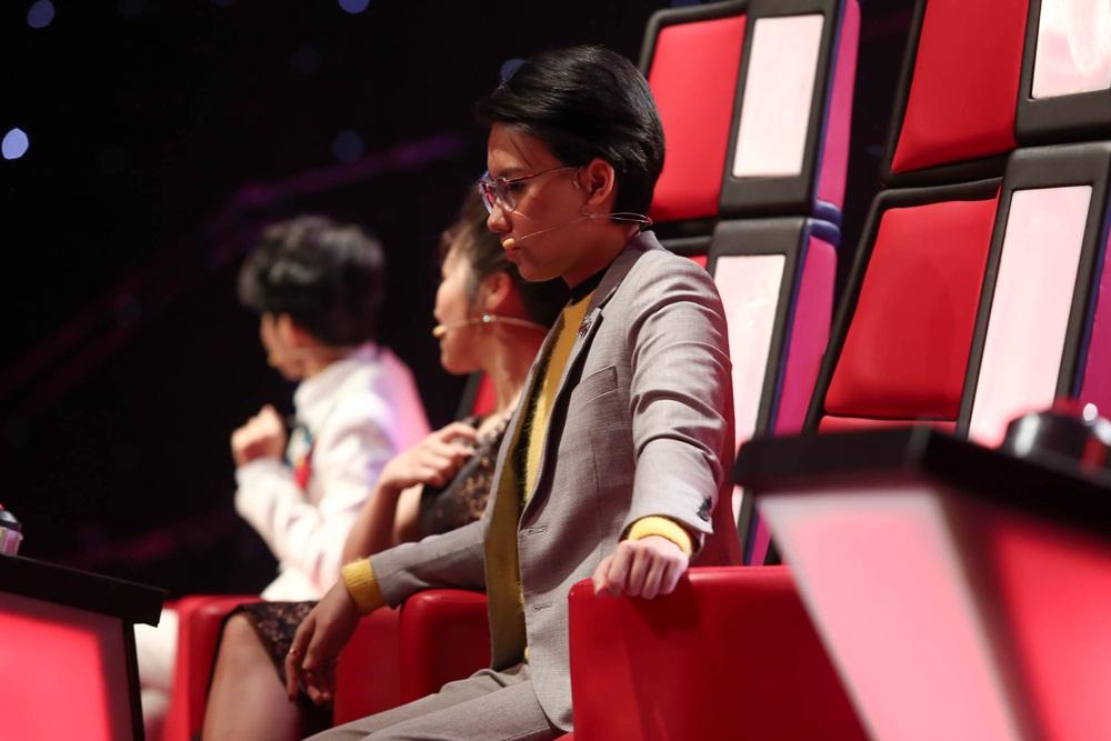 Vũ Cát Tường khóc khi nhắc đến người bố mỗi năm chỉ gặp một lần-2