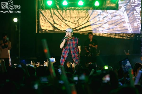 Tóc Tiên, Tiên Tiên thấy khán giả quá sung... quên cả lời bài hát-13