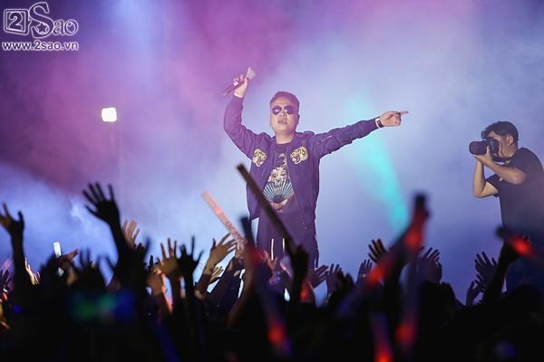 Tóc Tiên, Tiên Tiên thấy khán giả quá sung... quên cả lời bài hát-14