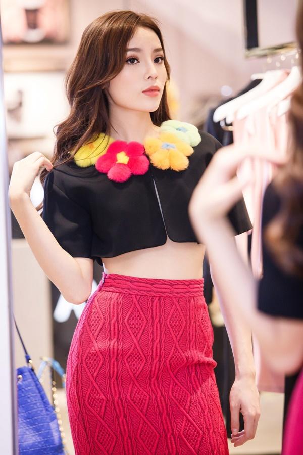 Hoa hậu Kỳ Duyên phủ đầy hàng hiệu khi đến Milan Fashion Week 2017-4