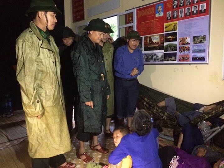 10 tiếng giáp mặt mắt ‘siêu bão’ tại Vũng Áng-5