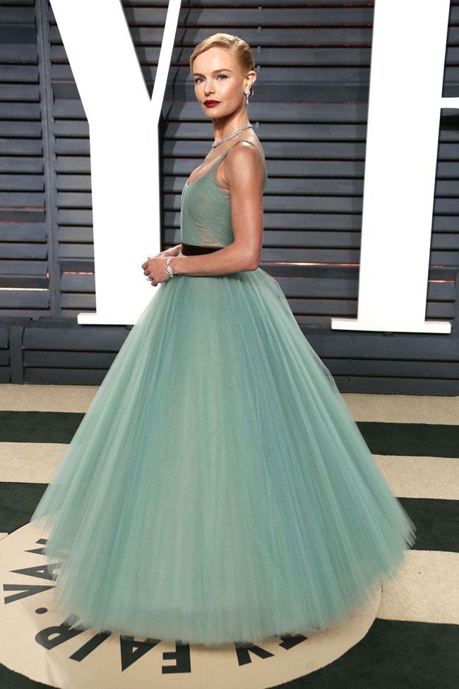 15 bộ đầm cộp mác công chúa gây thương nhớ của dàn sao ngoại-2