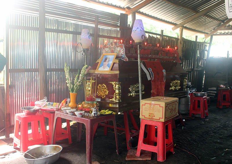 Bé gái 13 tuổi bị sát hại, chôn xác do mâu thuẫn tình cảm?-1