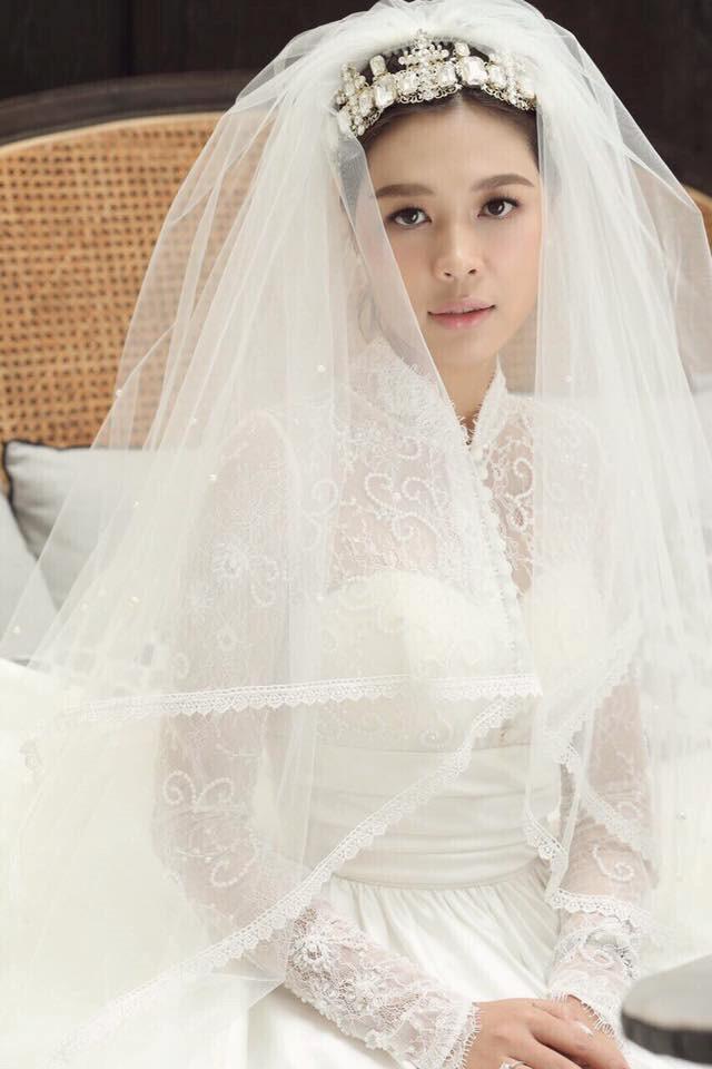 Lộ ảnh cưới của giám đốc VTV24 Quang Minh và nữ nhà văn 8X-2