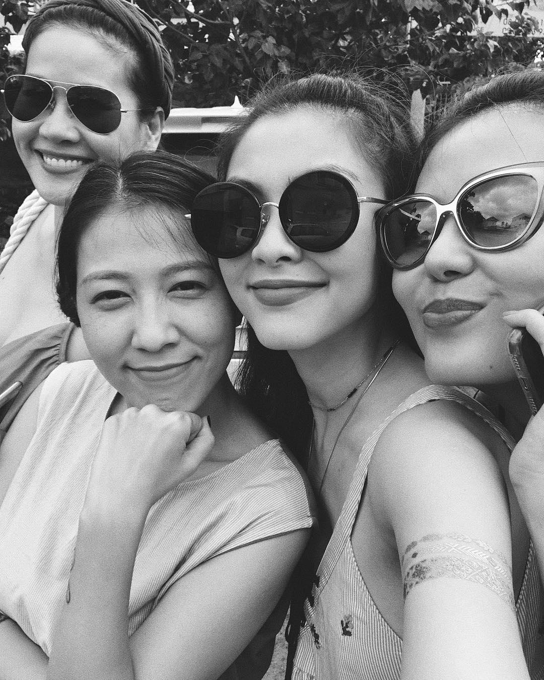 Tin sao Việt 16/9: Tăng Thanh Hà rạng rỡ đi hẹn hò hội chị em bạn dì-1