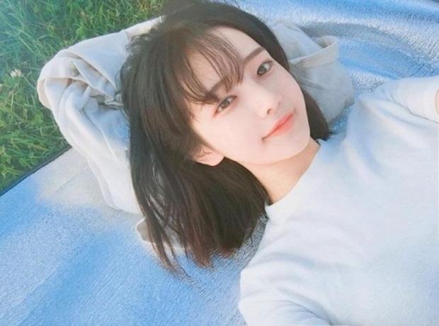 Yêu nhau 9 năm phải hoãn cưới vì cô gái lên mạng hỏi có nên lấy chồng sớm không?-1