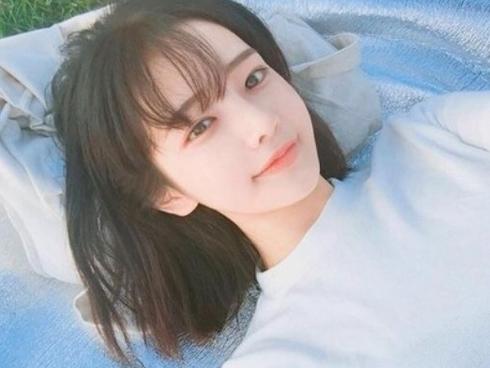 Yêu nhau 9 năm phải hoãn cưới vì cô gái lên mạng hỏi có nên lấy chồng sớm không?