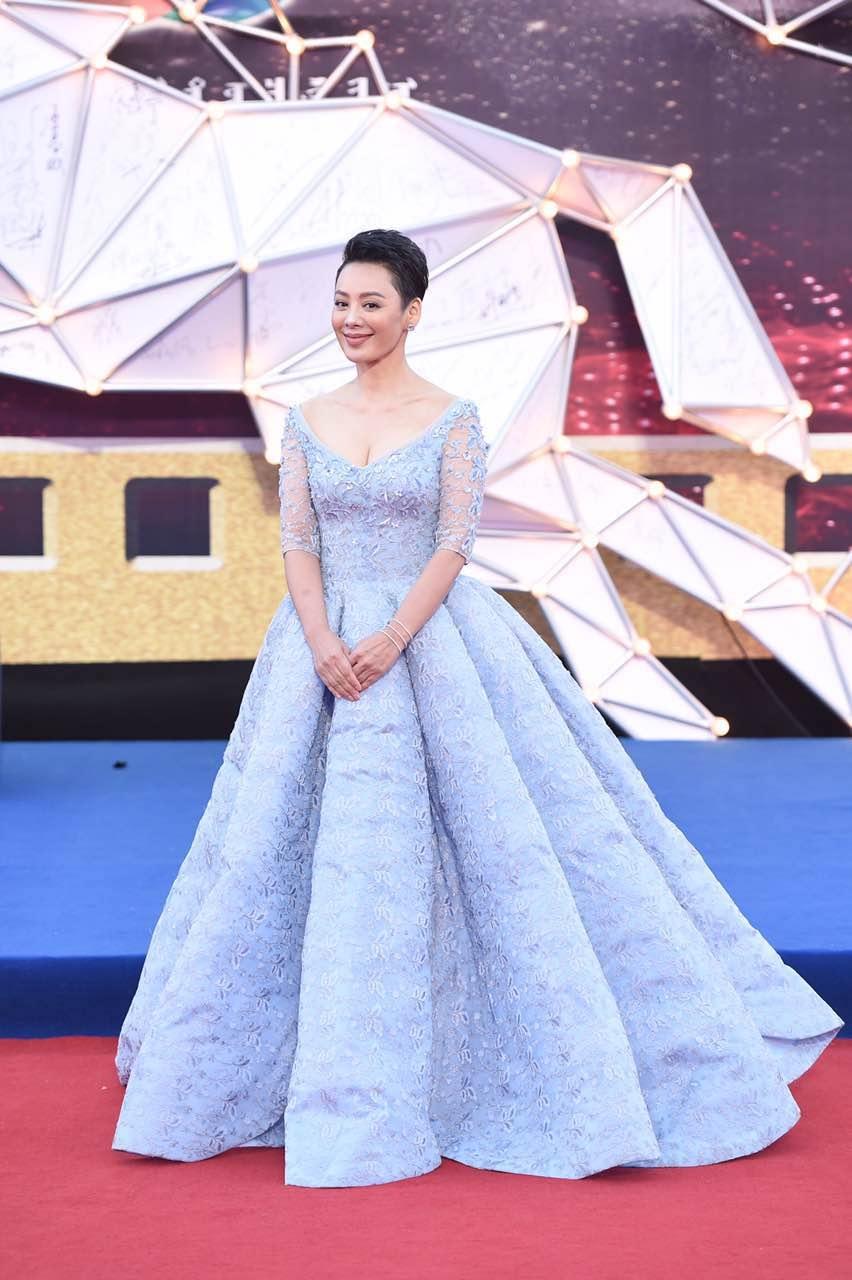 Dàn sao khủng đổ bộ giải Kim Kê, Phạm Băng Băng đến muộn vẫn trở thành tâm điểm-4