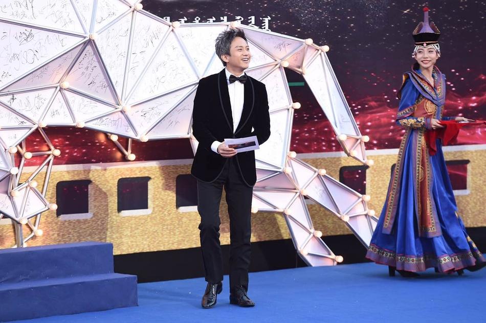 Dàn sao khủng đổ bộ giải Kim Kê, Phạm Băng Băng đến muộn vẫn trở thành tâm điểm-6