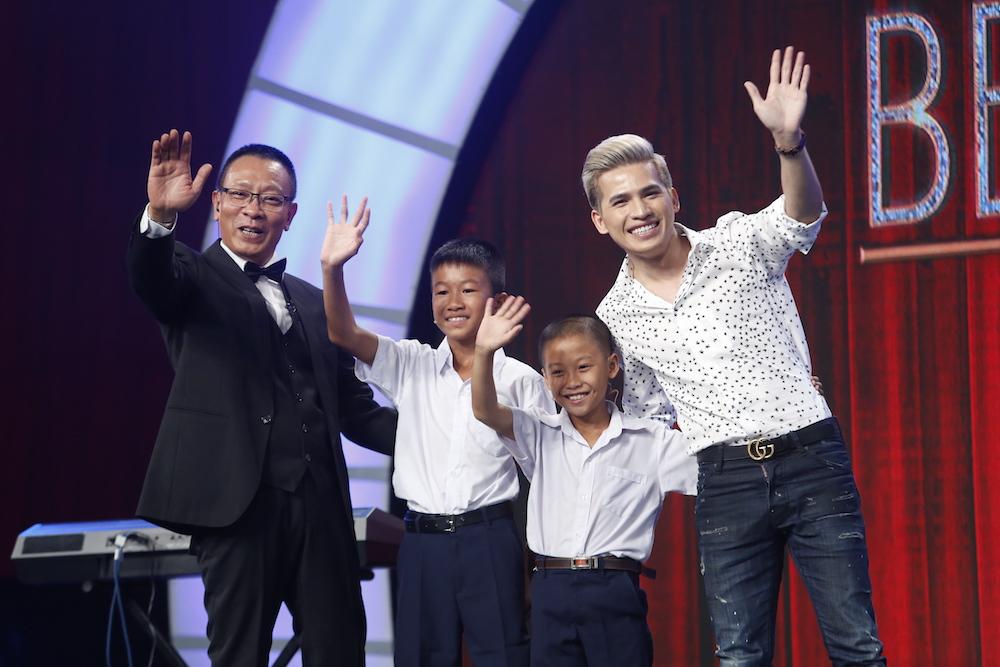 Thánh chém 5 tuổi Minh Khang tái xuất khiến MC Lại Văn Sâm toát mồ hôi-3