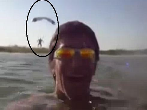 Clip hài: Thót tim với những pha thoát hiểm khó tin