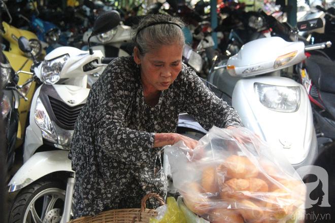 Chuyện kể từ đôi bàn tay kỳ dị của dì Tám bán ca cao bánh mì làm người Sài Gòn thương nhớ-5