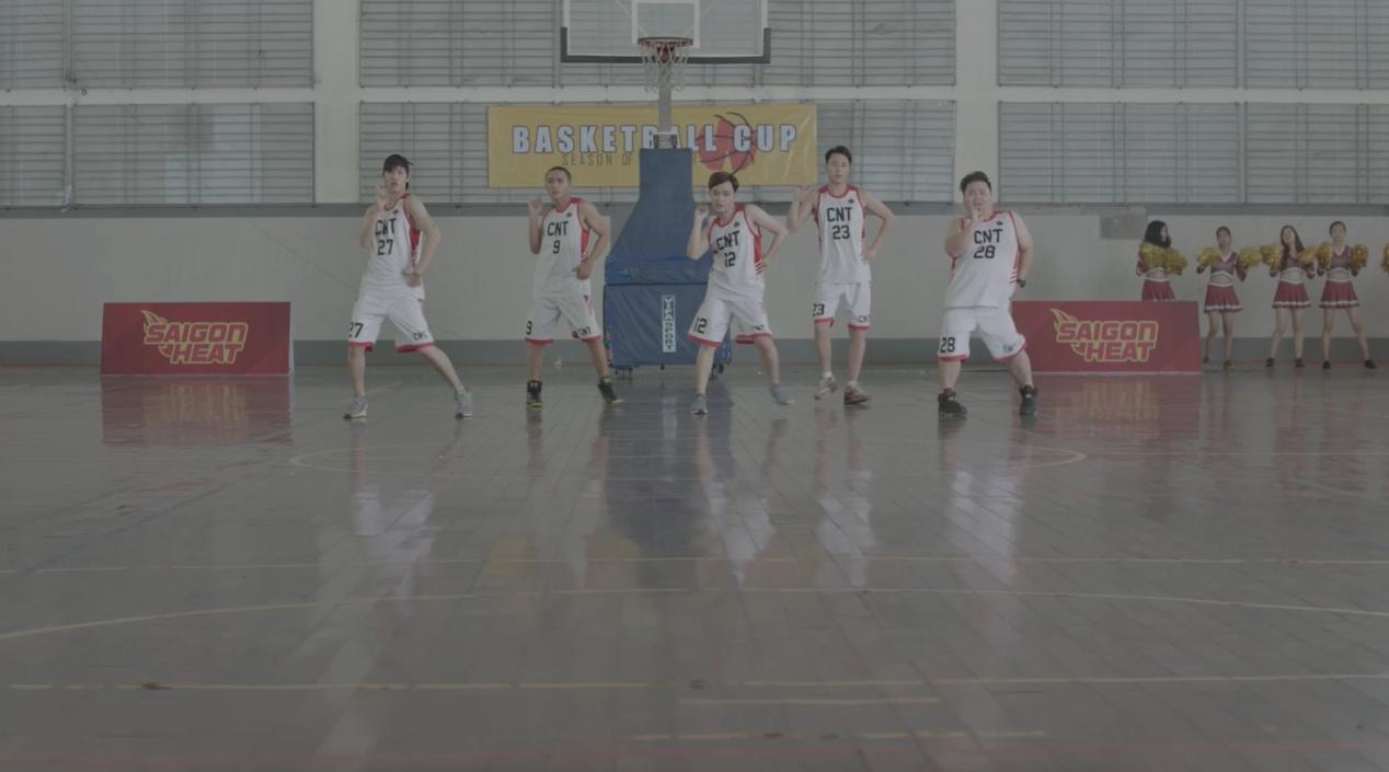 Cặp soái ca 6 múi Hữu Vi - Rocker Nguyễn gây sốt khi múa phụ họa trong Mona lisa-2