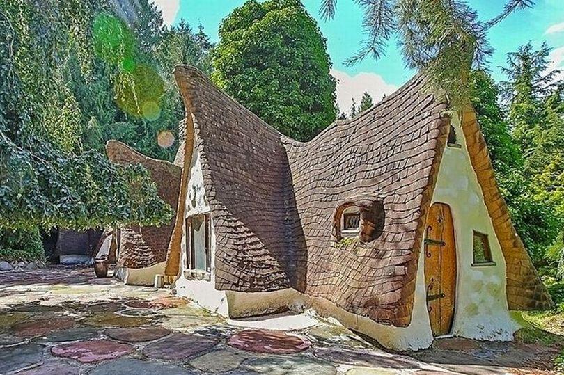 Ngỡ ngàng trước vẻ đẹp của ngôi nhà cổ tích nàng Bạch Tuyết và 7 chú lùn-1