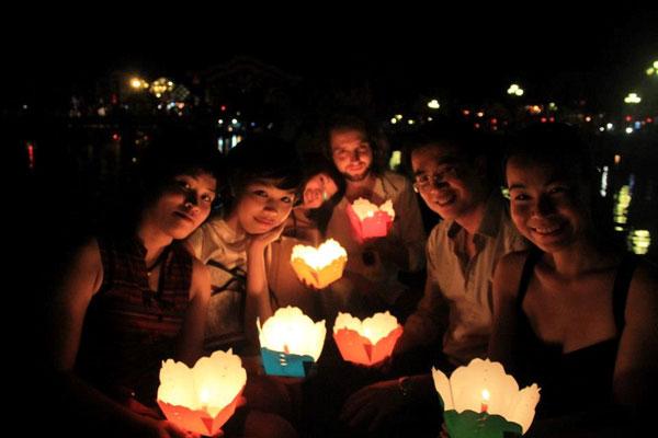 BTV Quang Minh được giải oan nhờ nữ nhà văn xinh đẹp gợi cảm-2